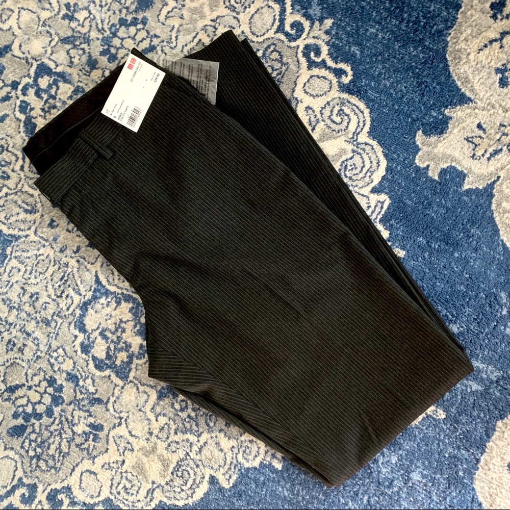 NWT Uniqlo Dark Grey Stretch Pin Stripe Pants